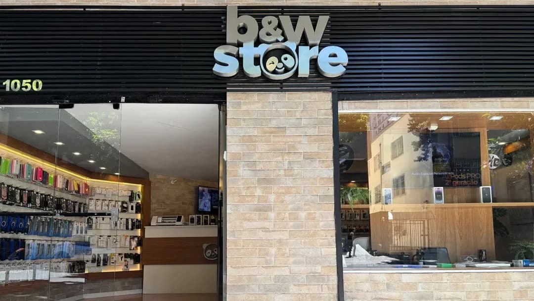 Fachada da B&W Store na Rua Alagoas, 1050, na Savassi
